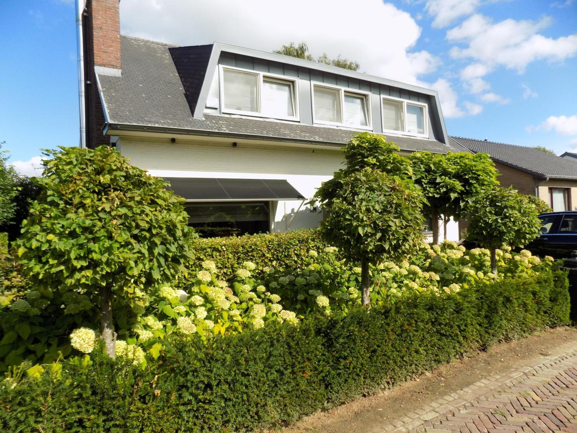 Villa Maas & Kempen Maaseik Exterior photo
